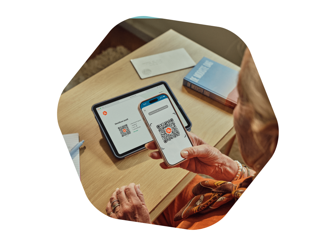 scan tablet woman_NL